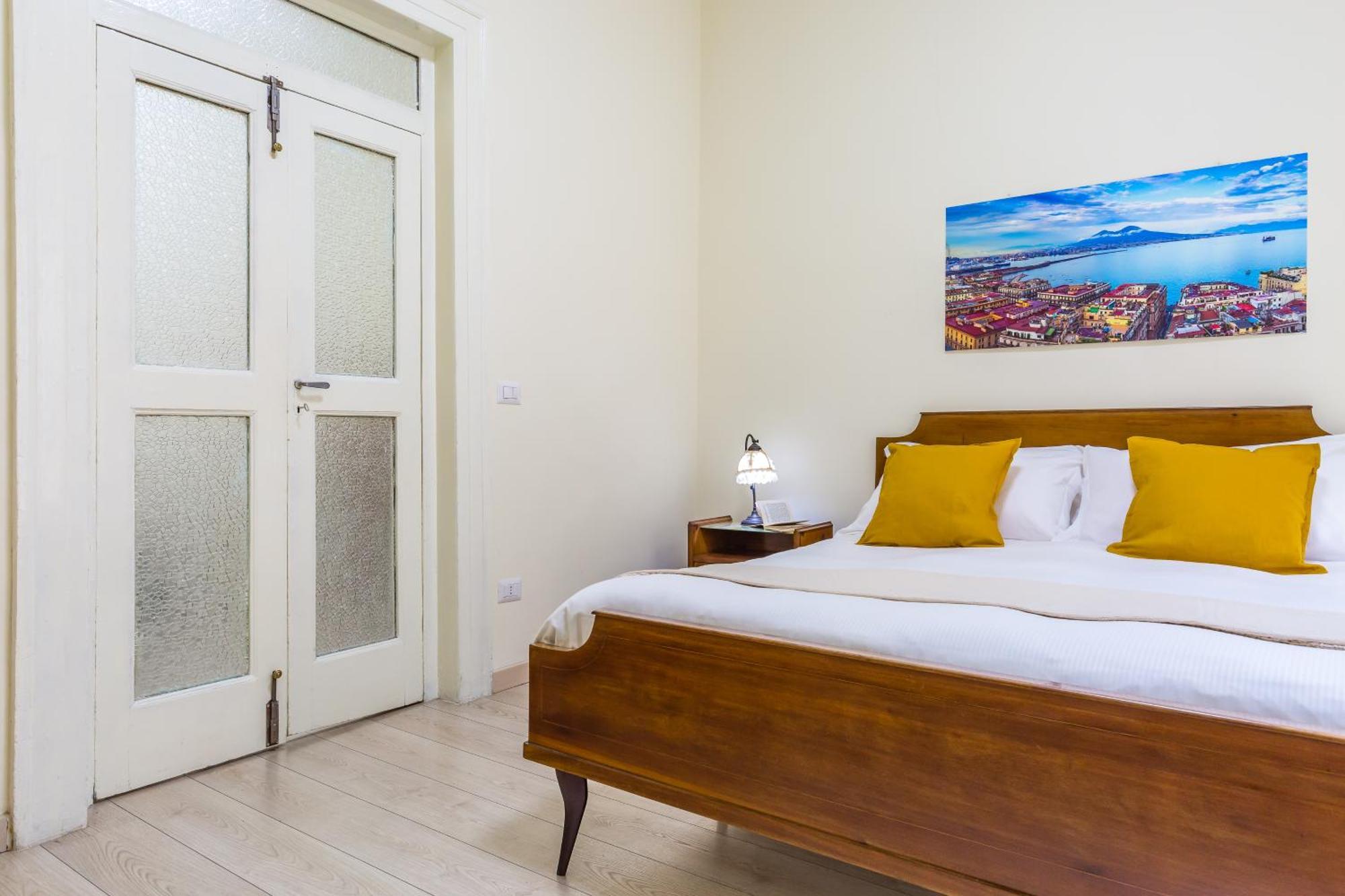 A Pochi Passi Da Piazza Del Gesu By Wonderful Italy Apartment Napoli Exterior foto